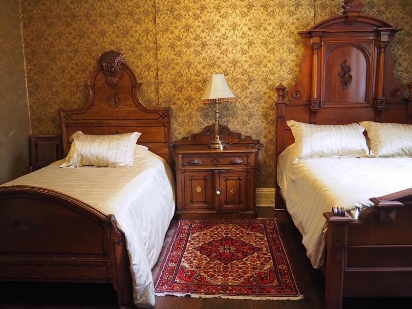 Chrysler House Bed & Breakfast Gananoque Exterior photo